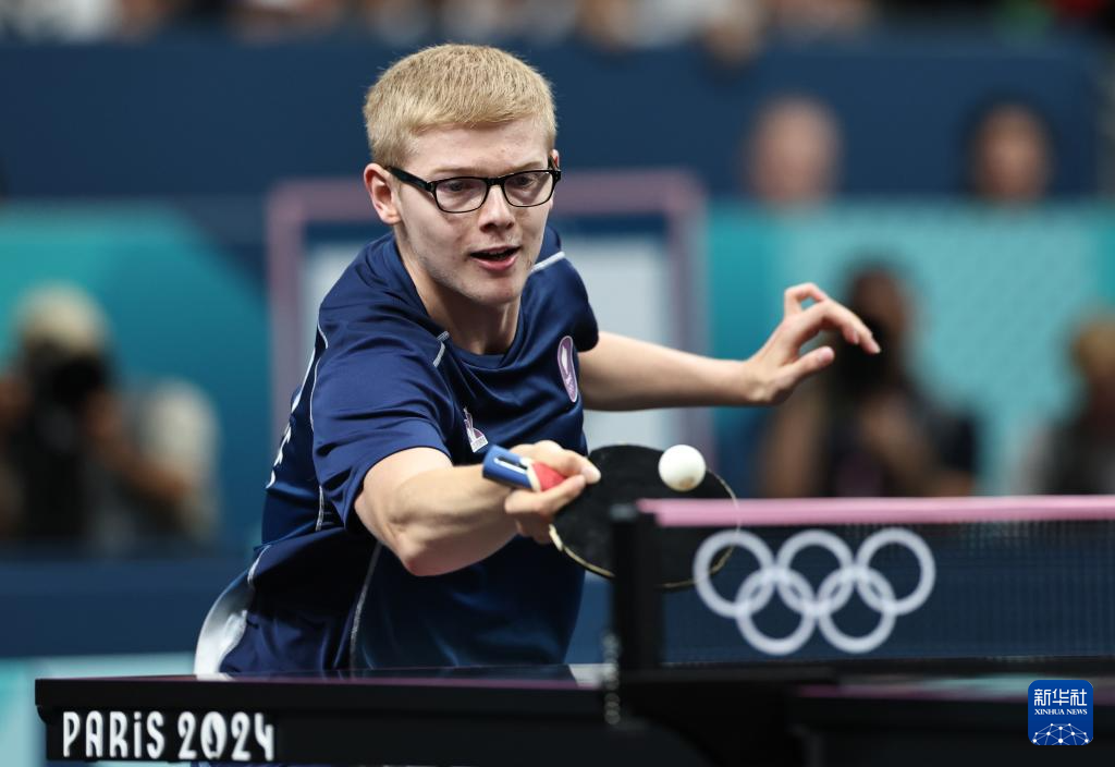 中场的穿插 中场的穿插